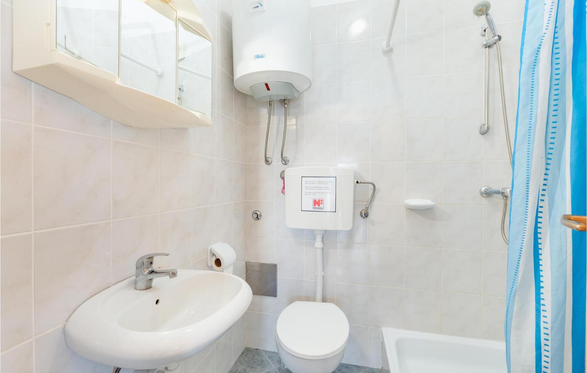 2 Bedroom Beautiful Apartment In Rasopasno Dış mekan fotoğraf