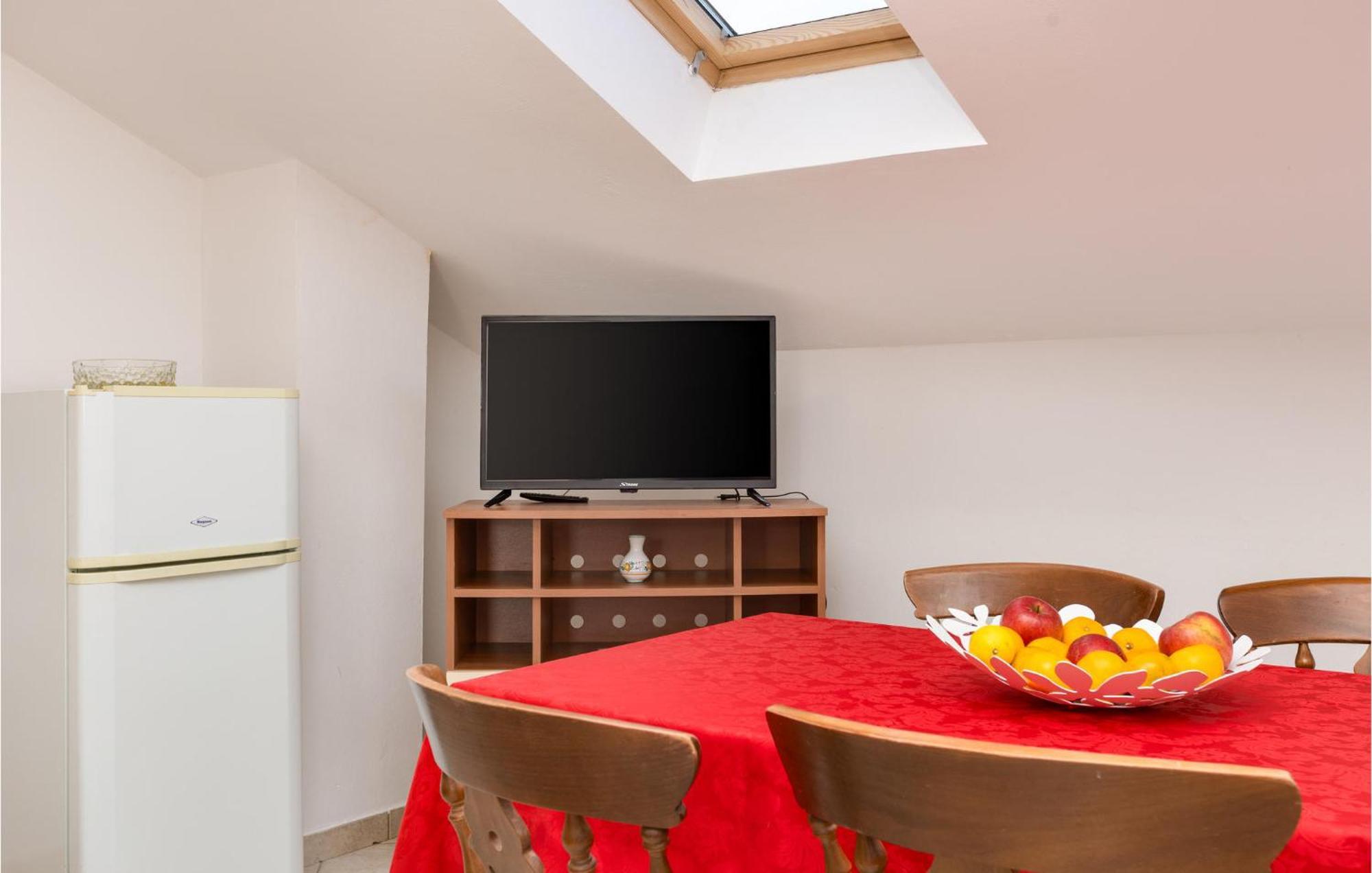 2 Bedroom Beautiful Apartment In Rasopasno Dış mekan fotoğraf